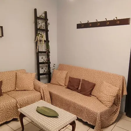 Appartement Varoussi